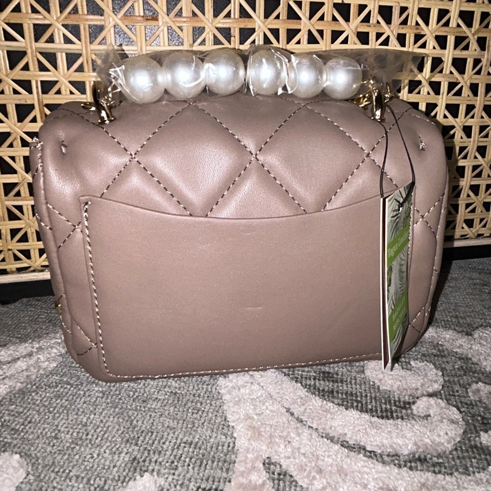 NWT badgley Mischka small studded diamond quilted crossbody bag - Picture 2 of 6